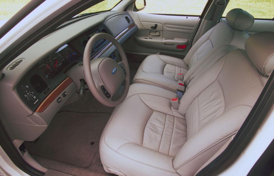  Ford Crown Victoria 1998 года  (фото 147 из 161)